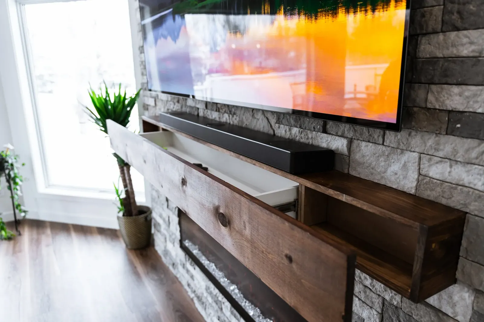 Living room details — McKenzie Lake Bay Complete Home Renovation